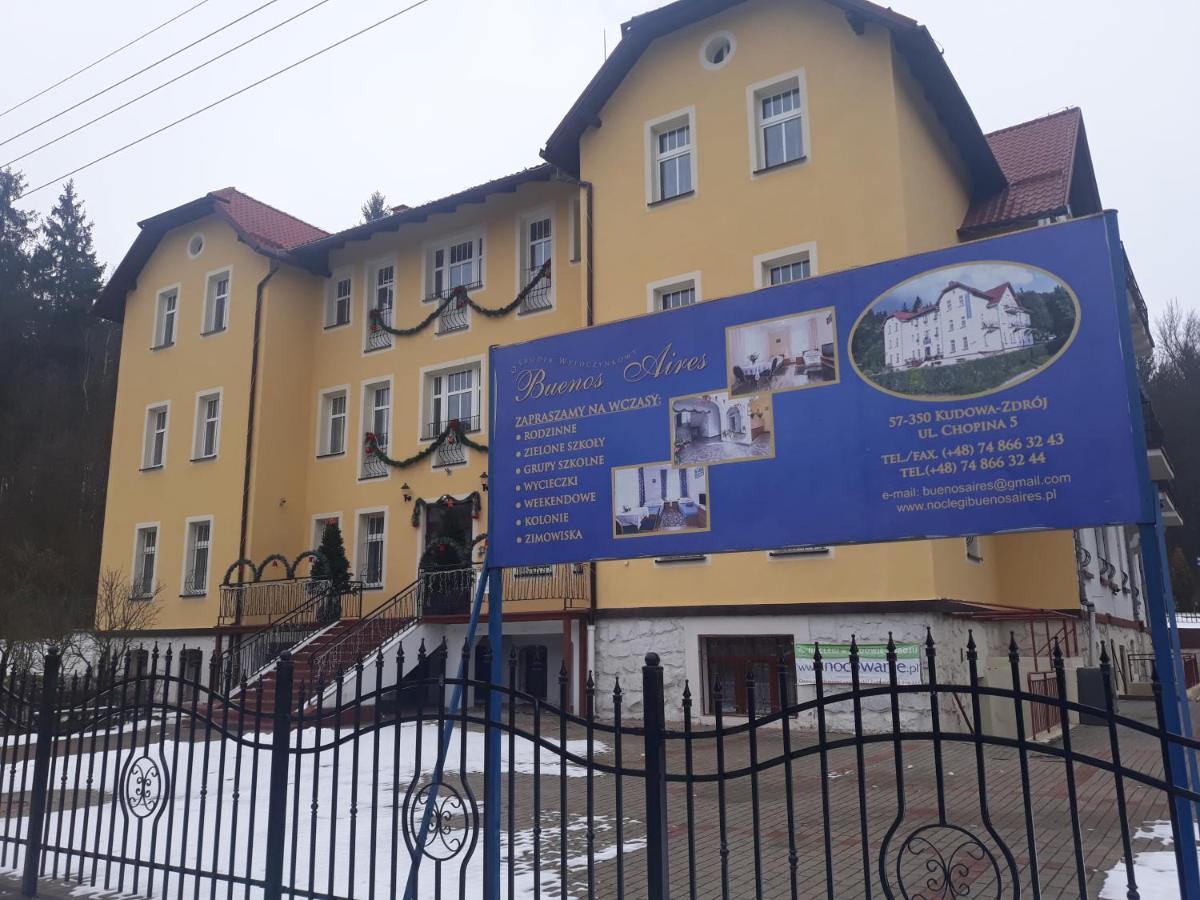 Bed and Breakfast Osrodek Wypoczynkowy Buenos Aires Кудова-Здруй Экстерьер фото